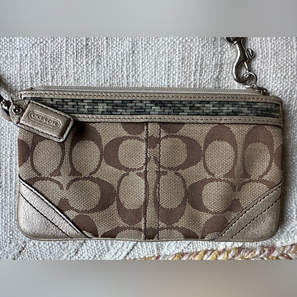 Coach wristlet - Picture 2 of 3
